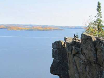 Halk Edebiyatı, türkü sözleri: Kayalardan kayarım ve edebiyat, şiir, düşünce, felsefe, köylü bilgeliği ve Fuzûlî’nin Olsa isti’dâd-i ârif kâbil-i idrâk-i vahy beyti.