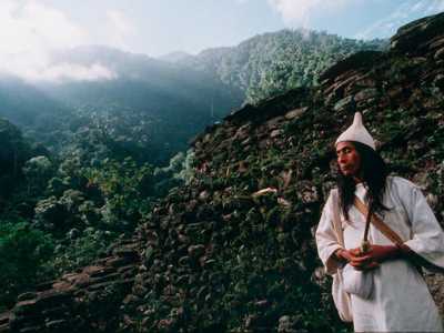 Yerli Kolombiya halkı Kogiler ve Kristof Kolomb ile gelen Batı sömürgeciliği ve vahşeti.